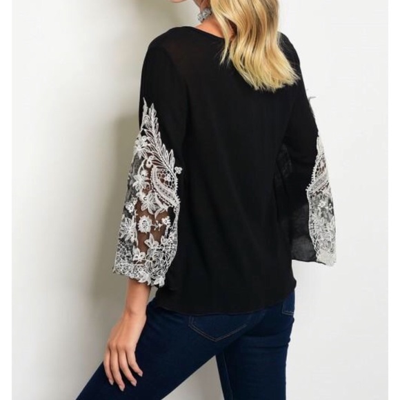 ❗️CLOSING SALE❗️ Black White Bell Lace Sleeve Top - Picture 2 of 3